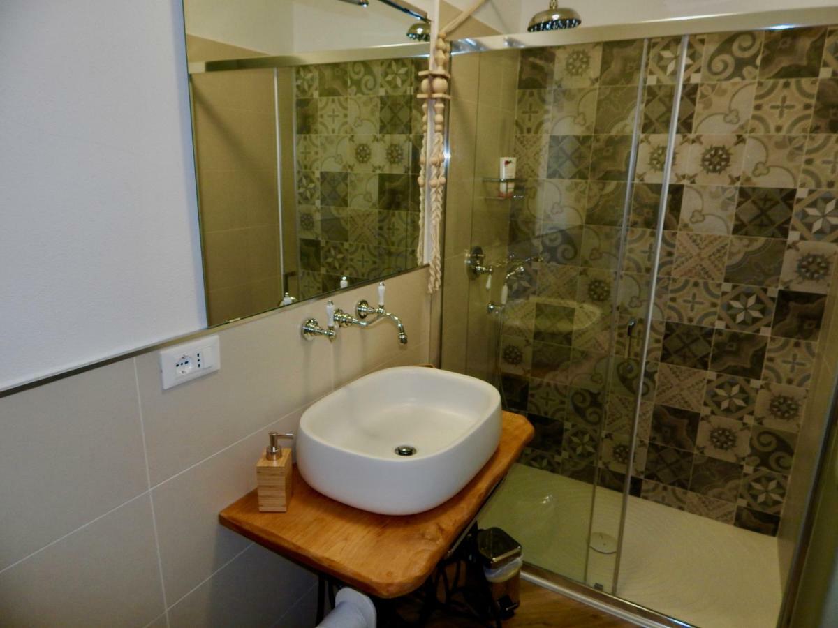 Le Giuee Hotel Генуа Екстериор снимка